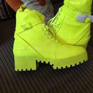 🔥🔥🔥NEON YELLOW COMBAT BOOTS